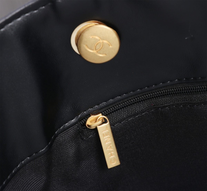 Ch**el shopping bags